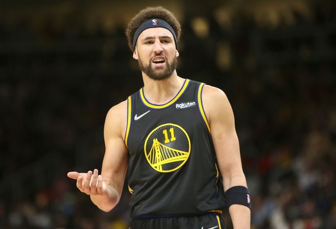 在足球比赛 在足球比赛